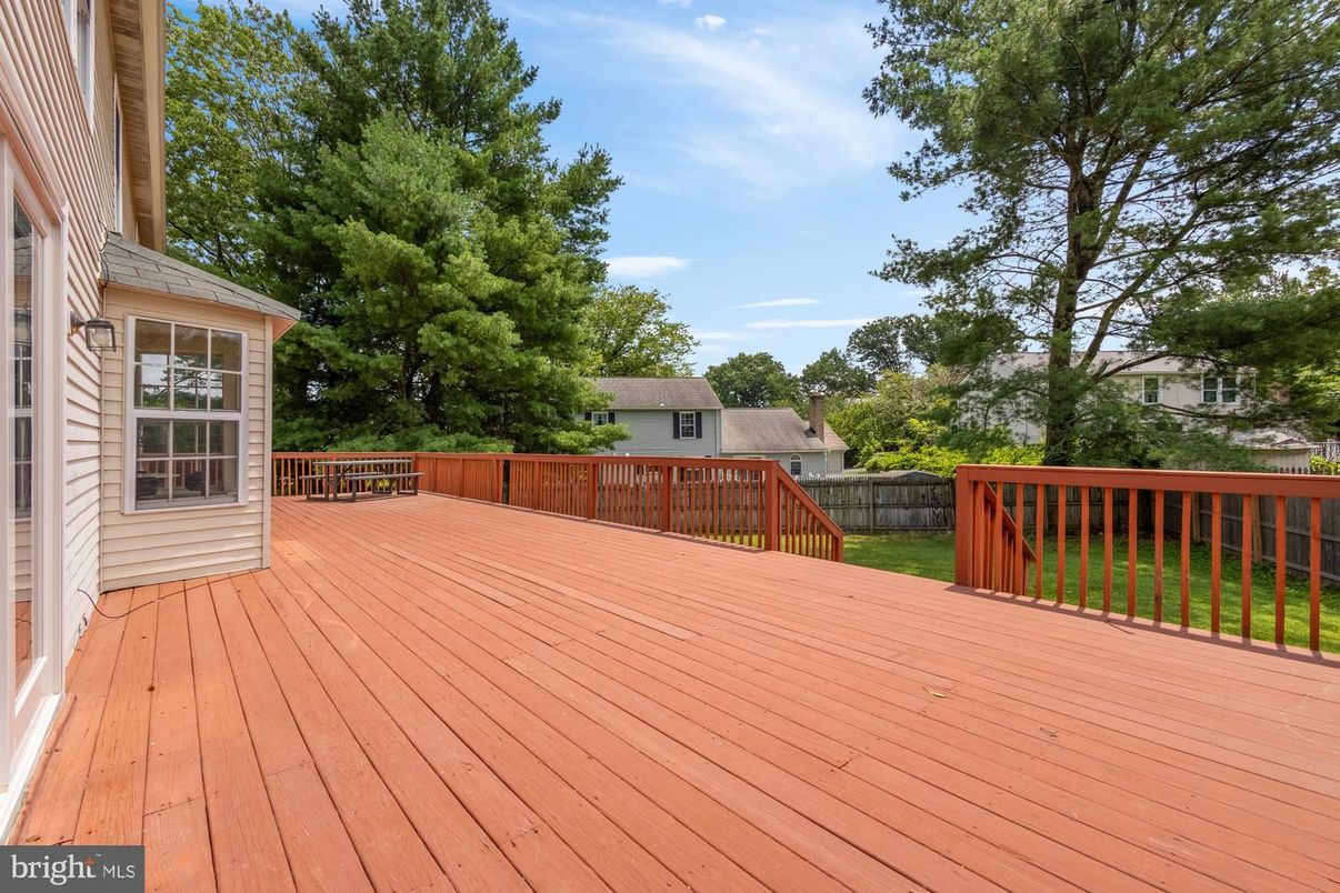 Exterior, Wood Texture Flooring