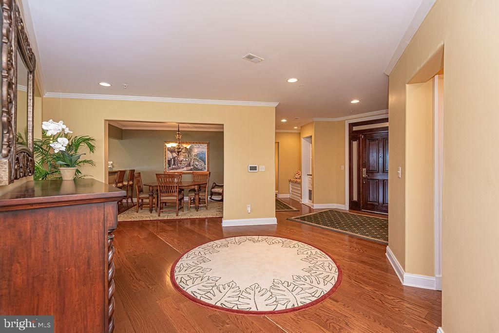 Chandelier, Dining room, Interior, Recessed Lighting, Wood Texture Flooring