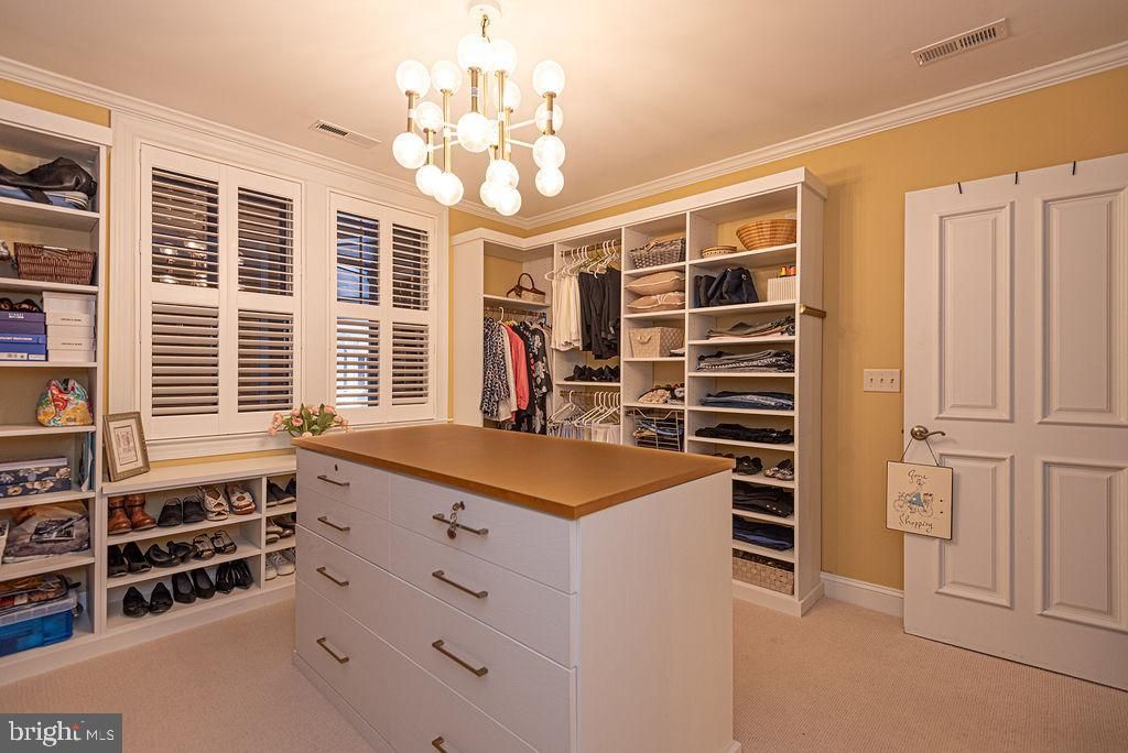 Chandelier, Interior, Walk-in Closets