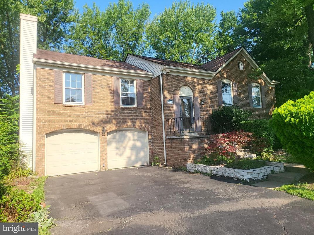 Attached, Exterior, Facade, Brick Facade, Brick Traditional