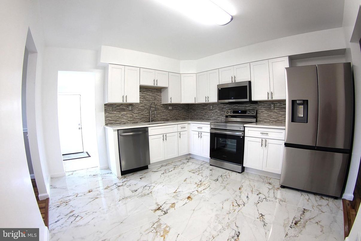 Interior, Kitchen, Marble, Stainless Steel Appliances