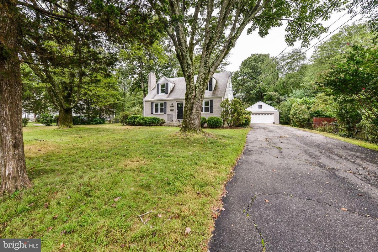 Backyard, Detached Garage, Exterior