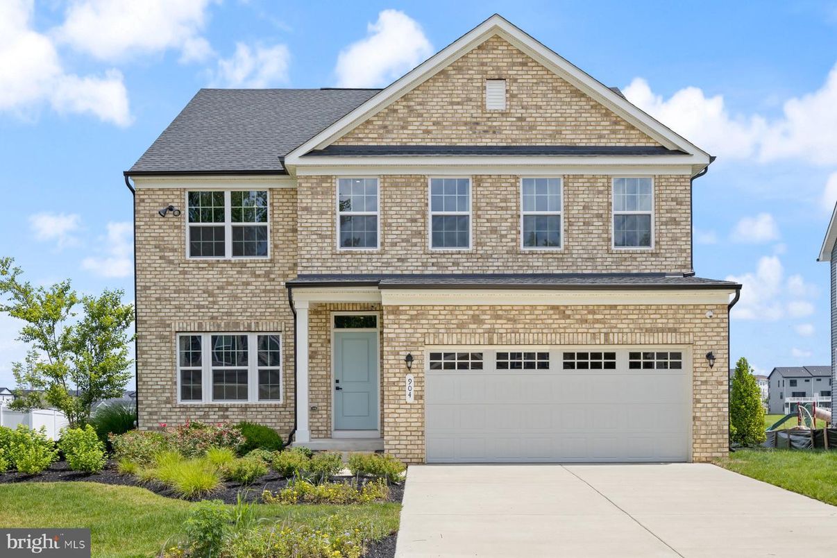 Attached, Exterior, Facade, Brick Facade, Brick Traditional