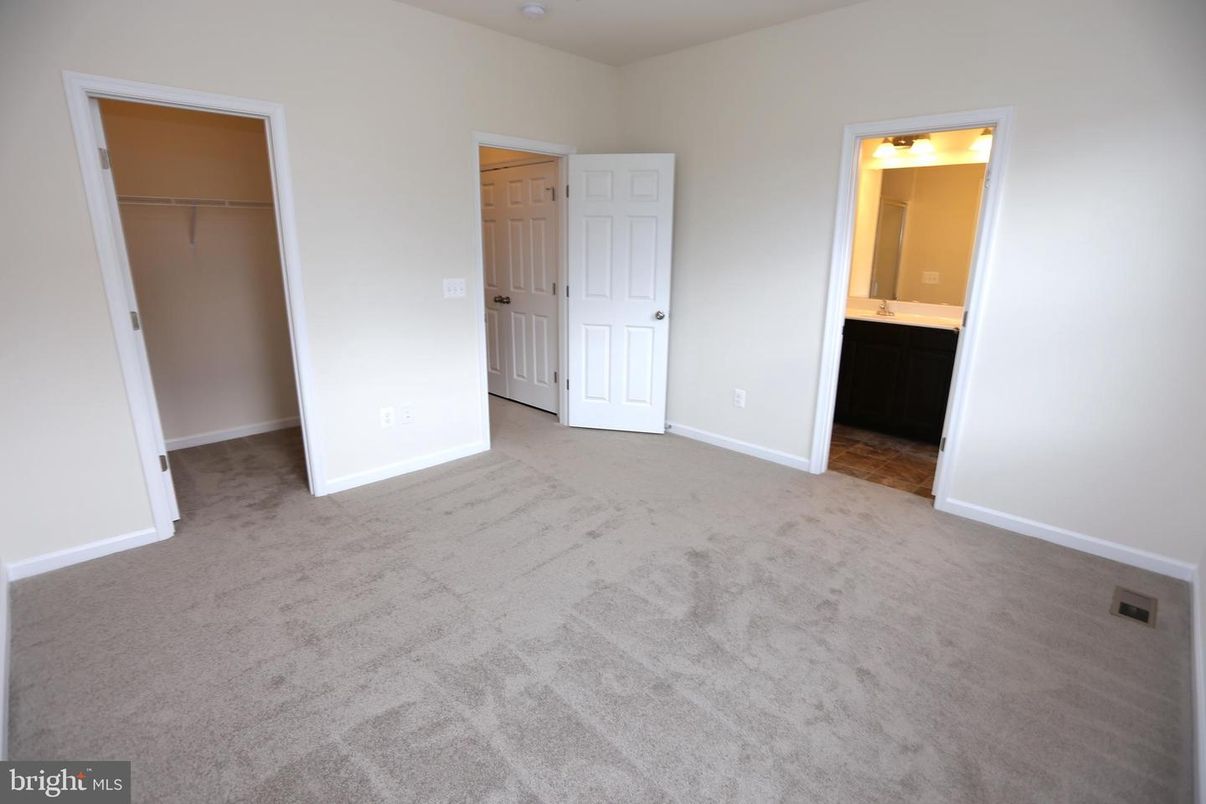 Bathroom, Empty room, Interior