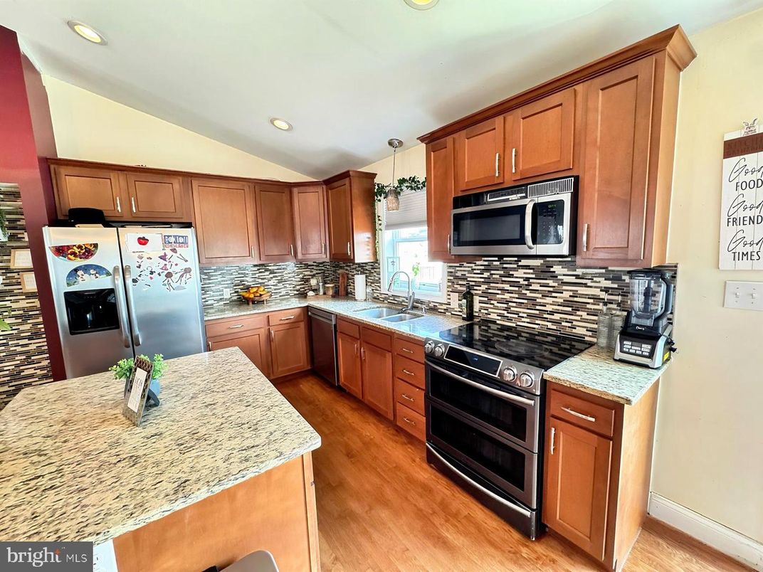 Interior, Kitchen, Pendant Lights, Recessed Lighting, Wood Texture Flooring