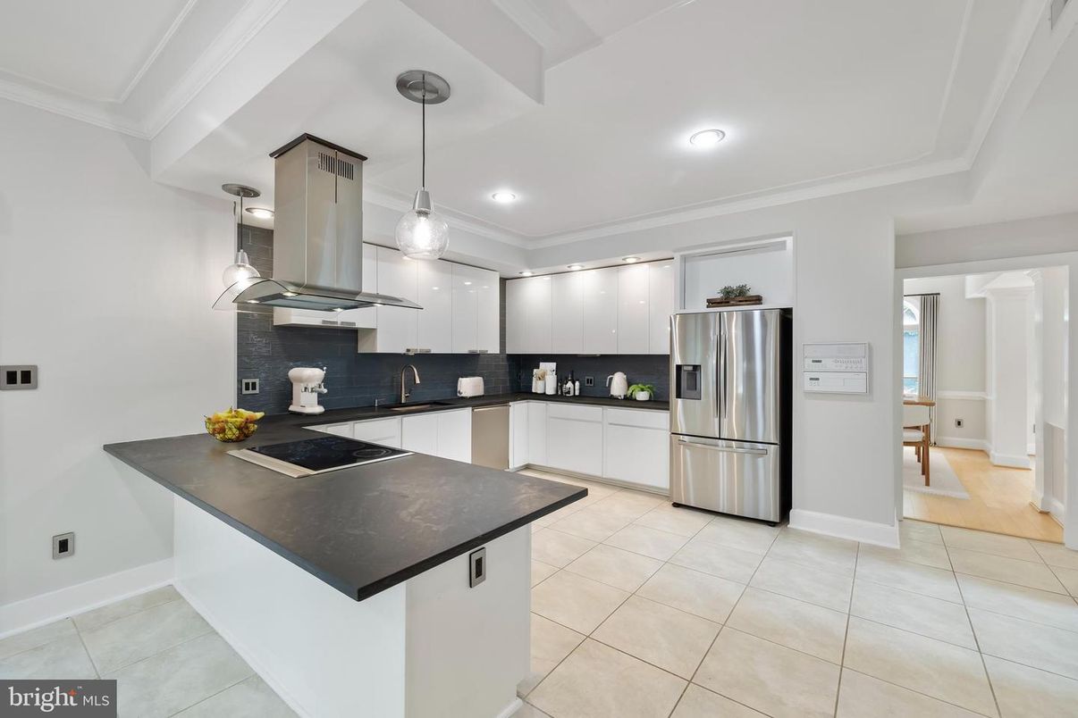 Interior, Kitchen, Pendant Lights, Recessed Lighting, Stainless Steel Appliances