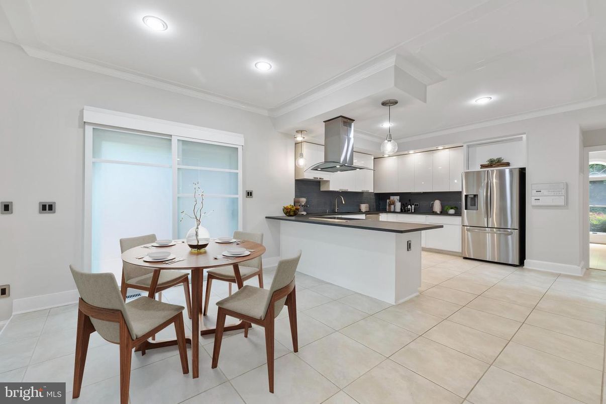 Dining room, Interior, Kitchen, Pendant Lights, Recessed Lighting