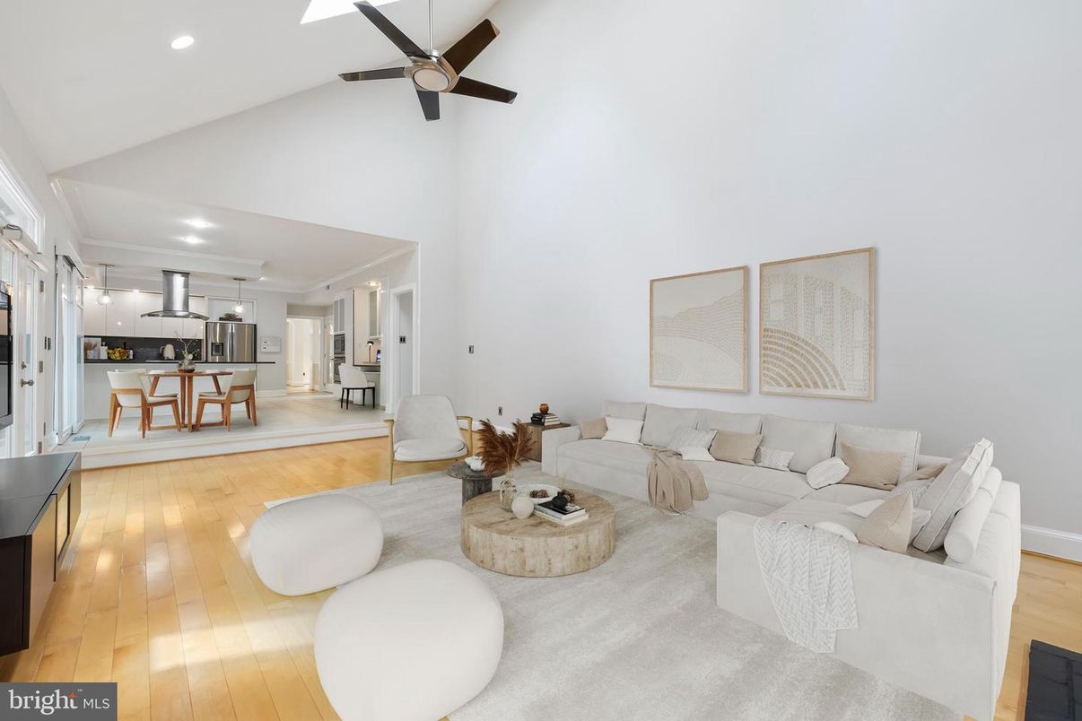 Interior, Kitchen, Living room, Pendant Lights, Recessed Lighting, Wood Texture Flooring