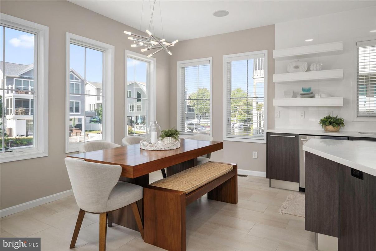 Dining room, Interior, Pendant Lights, Recessed Lighting