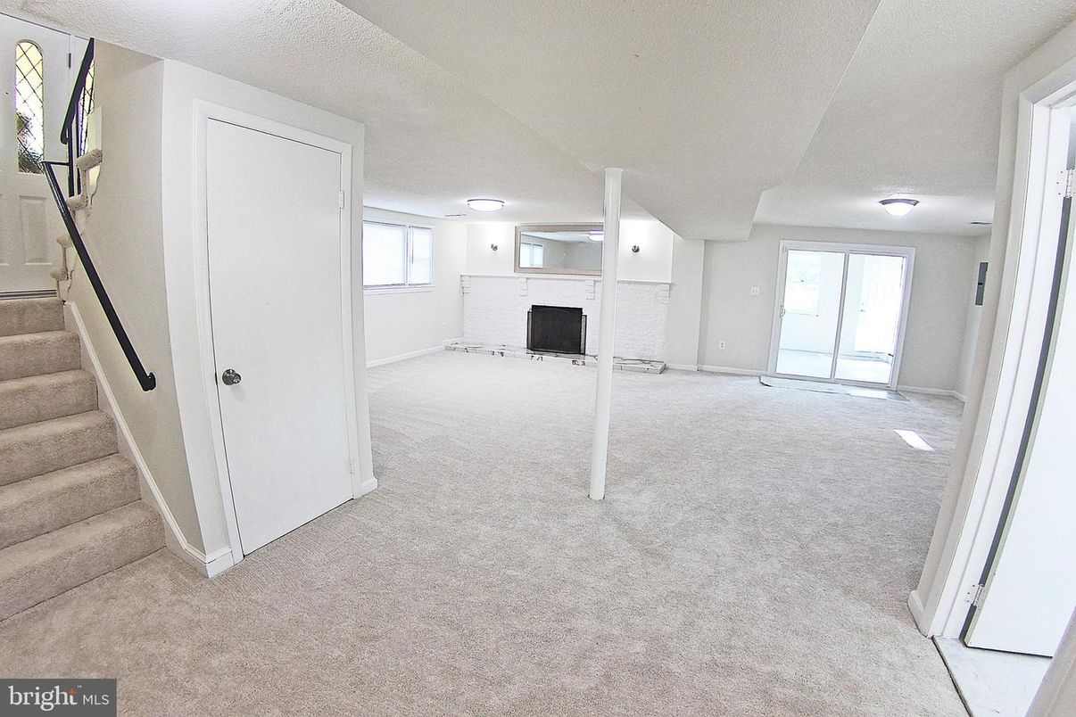 Empty room, Fireplace, Interior
