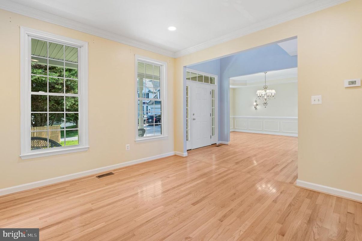 Chandelier, Empty room, Interior, Recessed Lighting, Wood Texture Flooring