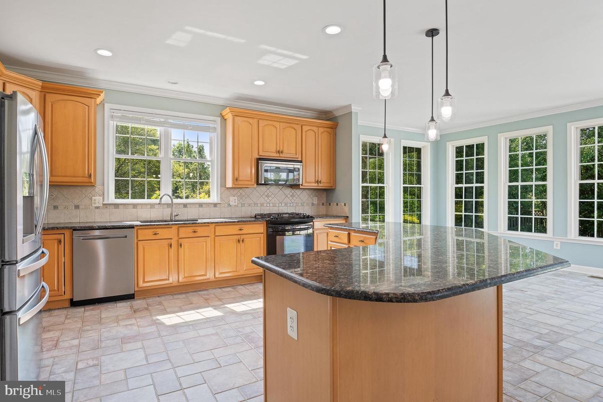 Interior, Kitchen, Pendant Lights, Recessed Lighting, Stainless Steel Appliances