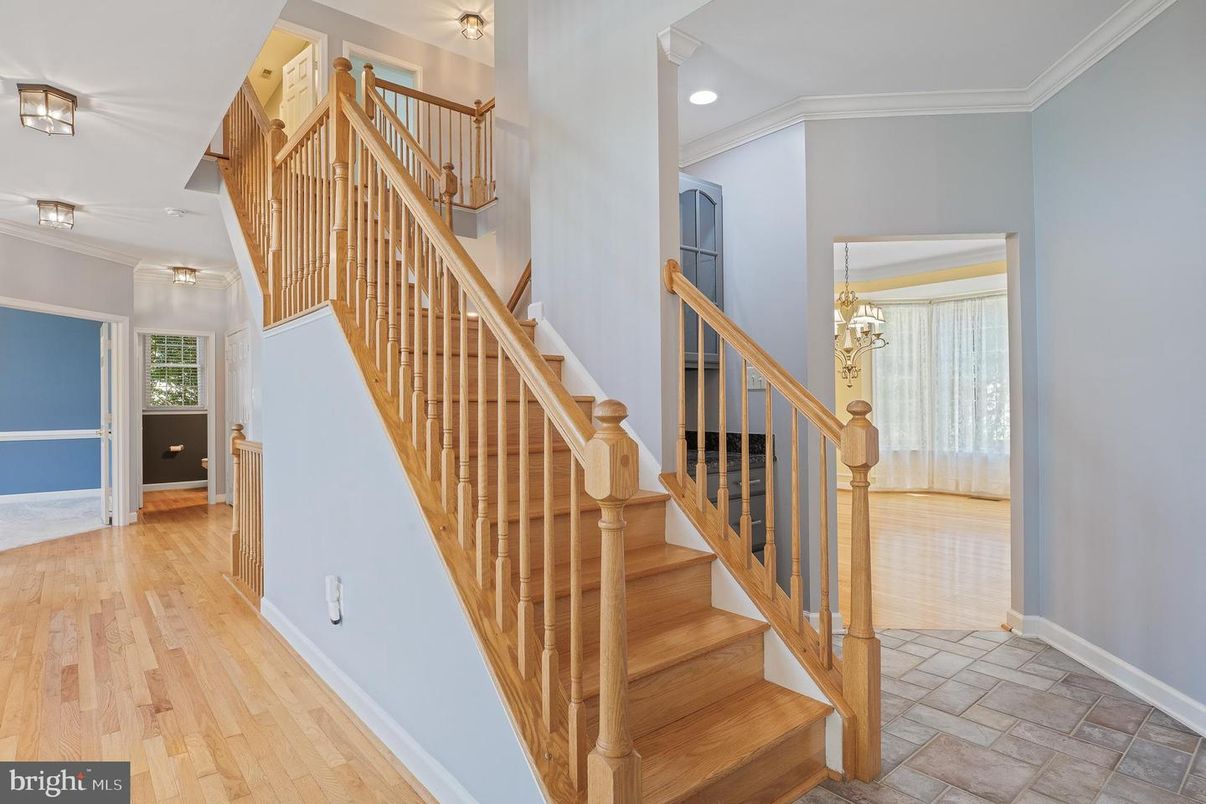 Chandelier, Interior, Recessed Lighting, Wood Texture Flooring