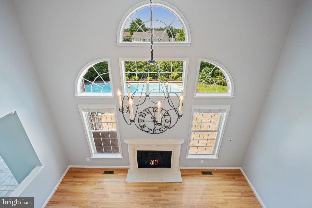 Chandelier, Fireplace, Interior, Wood Texture Flooring