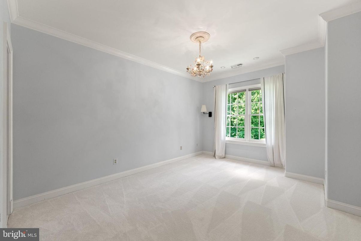 Chandelier, Empty room, Interior