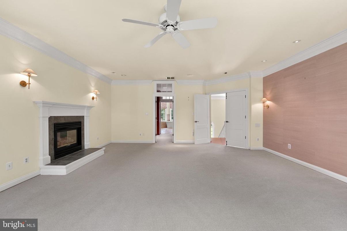 Empty room, Fireplace, Interior, Recessed Lighting