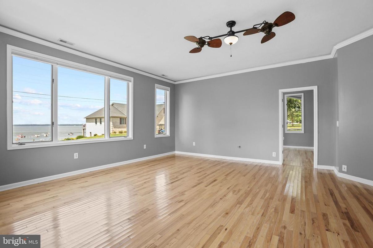 Empty room, Interior, Water, Wood Texture Flooring