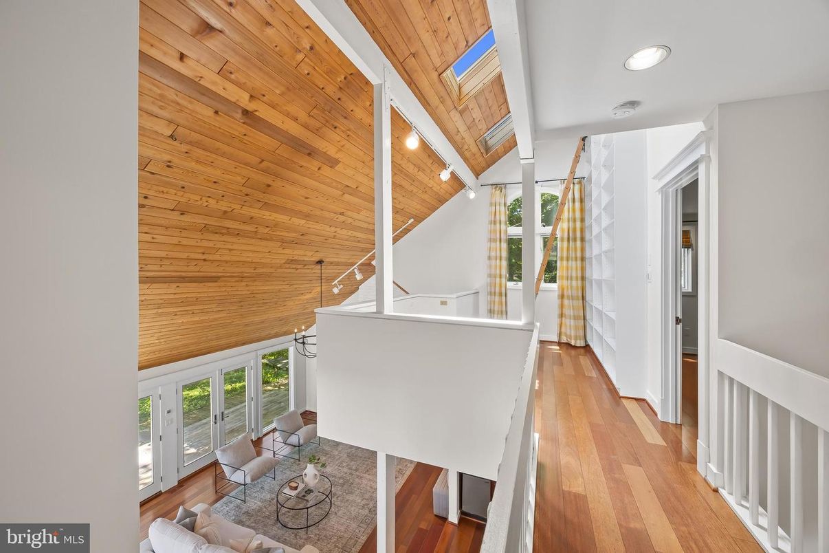 Interior, Recessed Lighting, Wooden Ceilings, Wood Texture Flooring