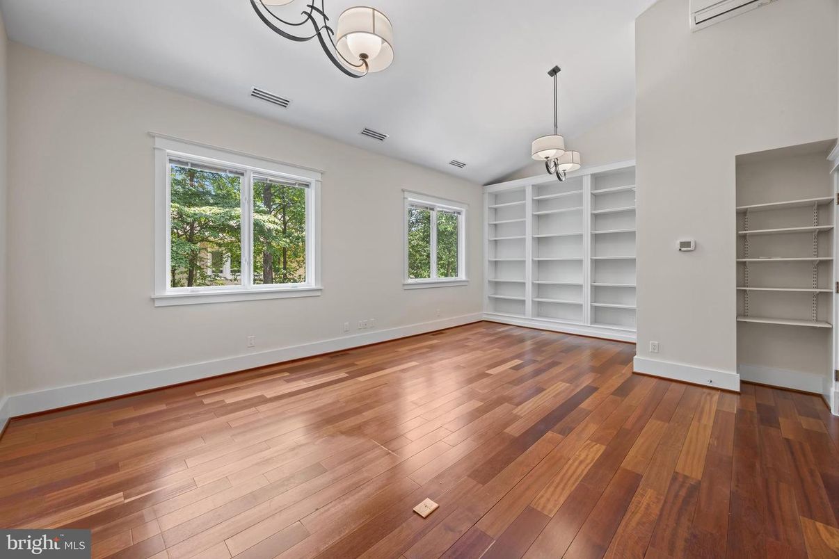 Empty room, Interior, Pendant Lights, Wood Texture Flooring