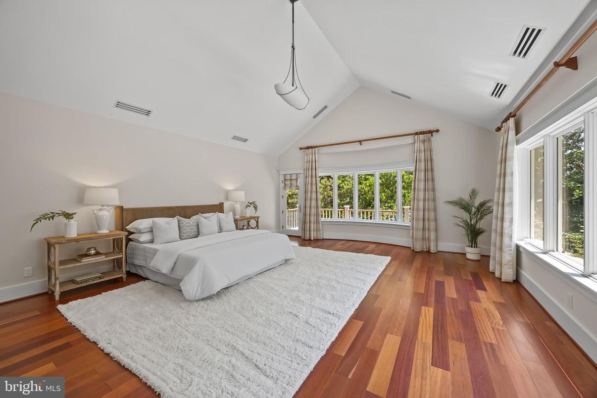 Bedroom, Interior, Pendant Lights, Wood Texture Flooring