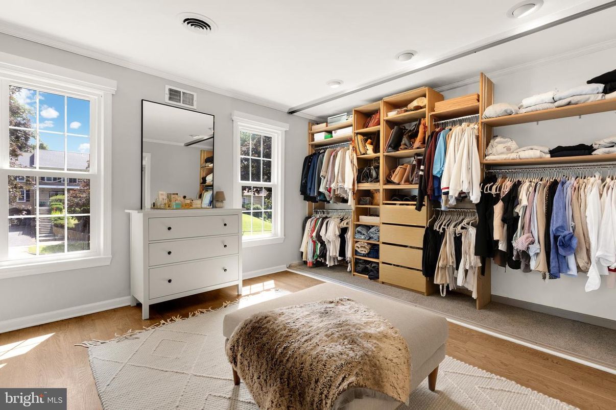 Interior, Recessed Lighting, Walk-in Closets, Wood Texture Flooring