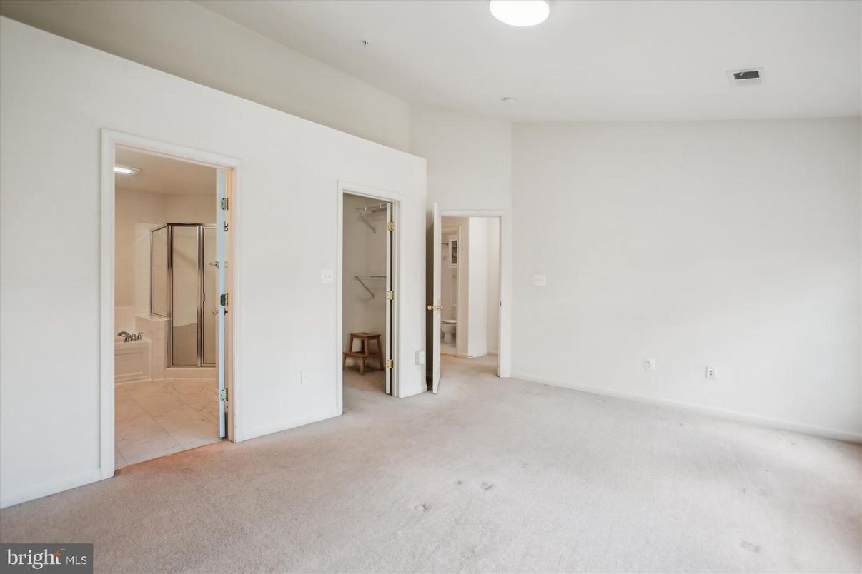 Bathroom, Empty room, Interior
