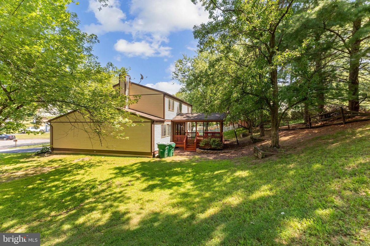 Backyard, Exterior, Playground