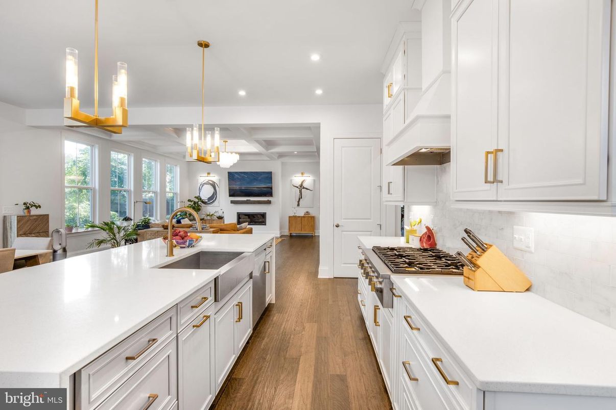 Interior, Kitchen, Pendant Lights, Recessed Lighting, Wood Texture Flooring