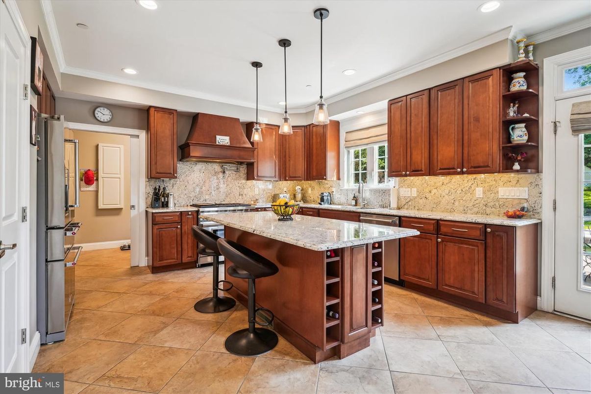 Interior, Kitchen, Pendant Lights, Recessed Lighting, Stainless Steel Appliances