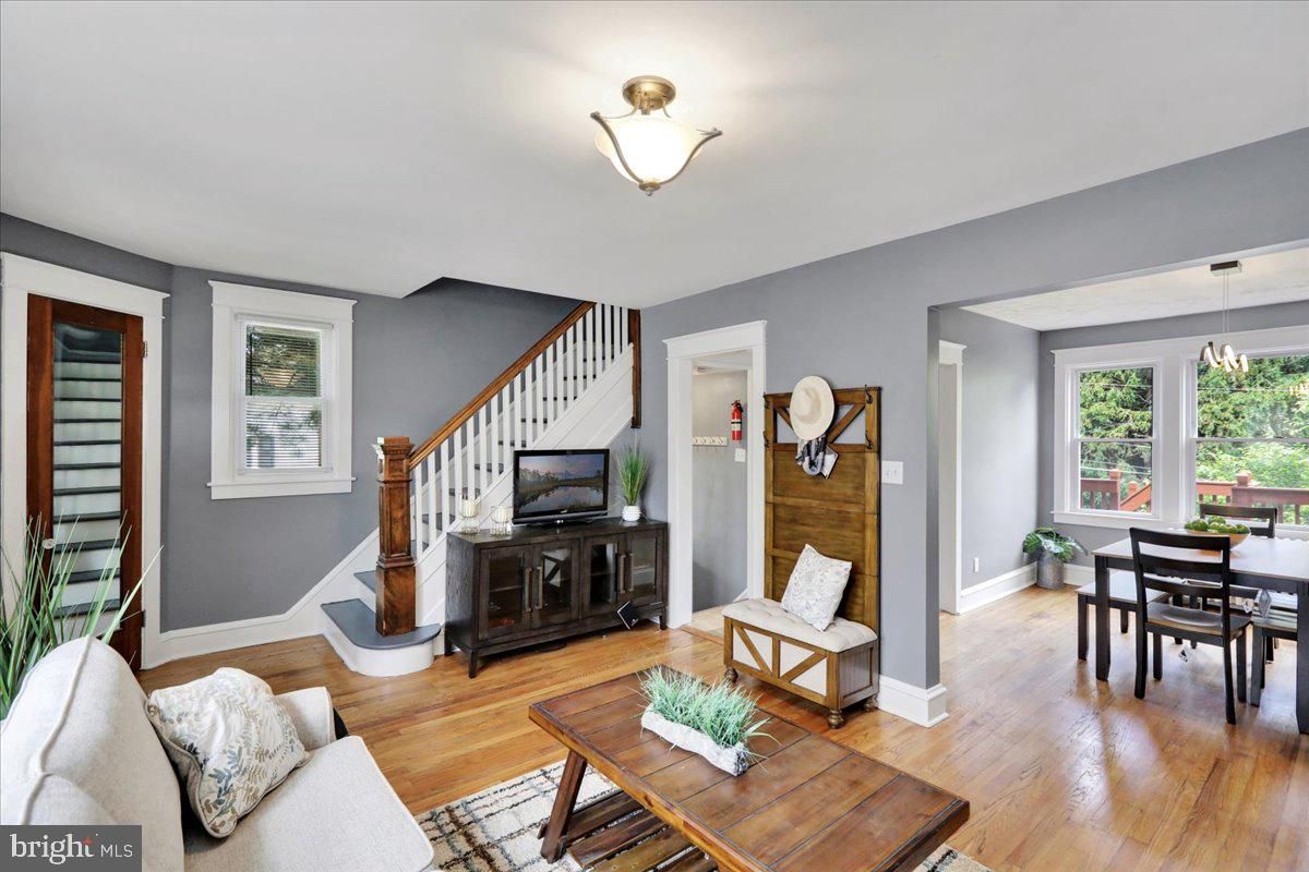 Dining room, Interior, Living room, Wood Texture Flooring