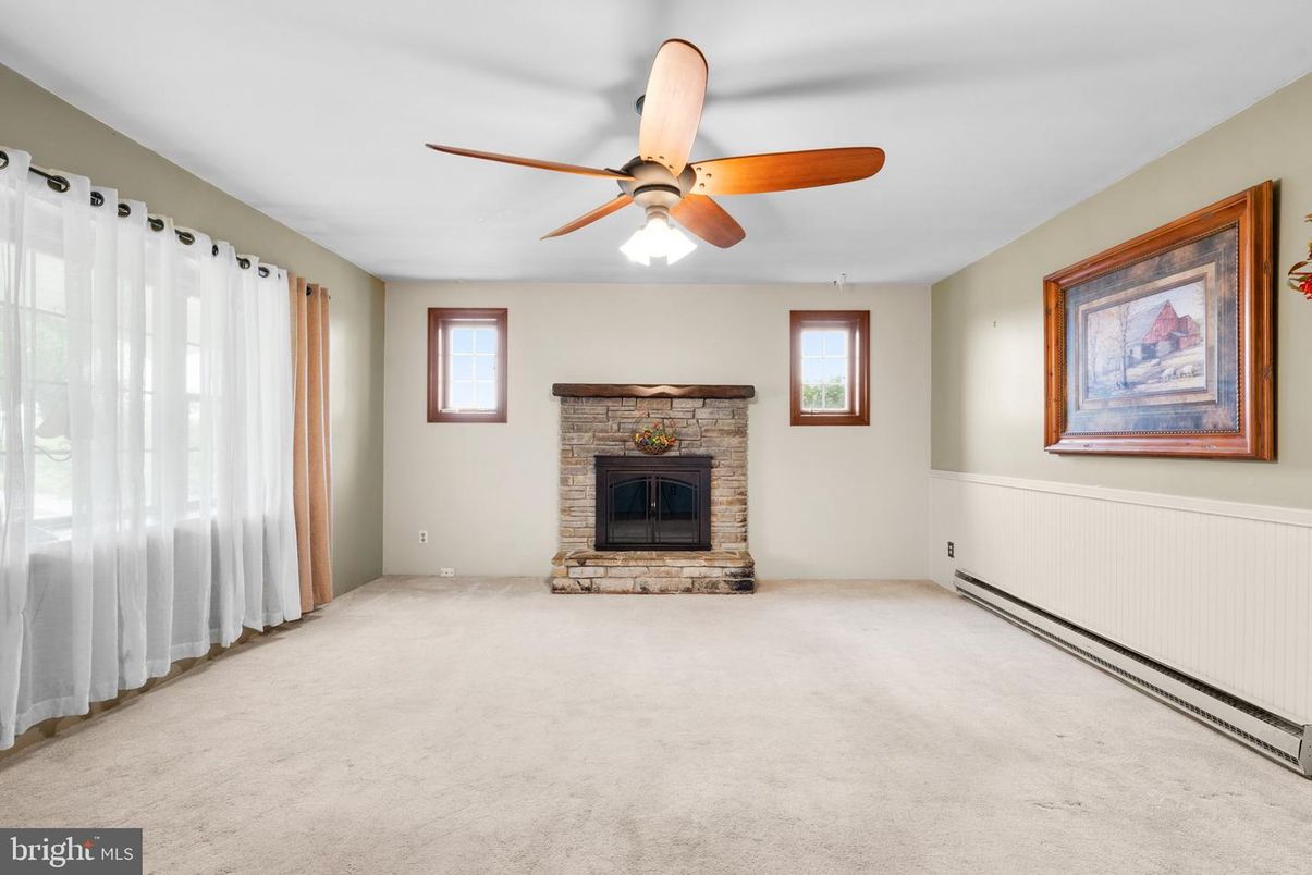 Empty room, Fireplace, Interior