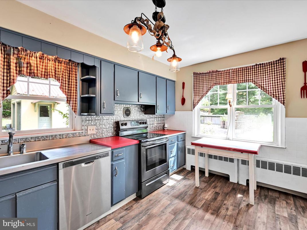 Interior, Kitchen, Pendant Lights, Stainless Steel Appliances, Wood Texture Flooring