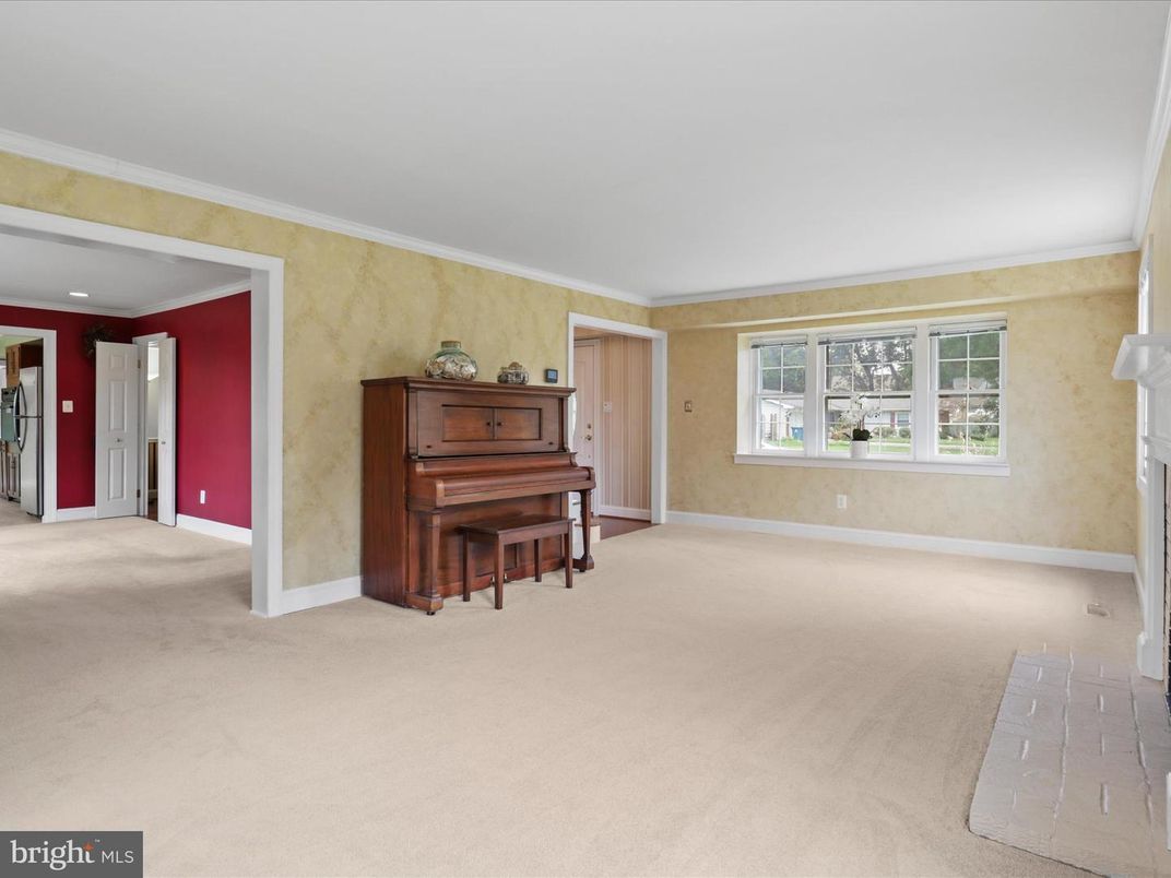 Interior, Piano, Recessed Lighting