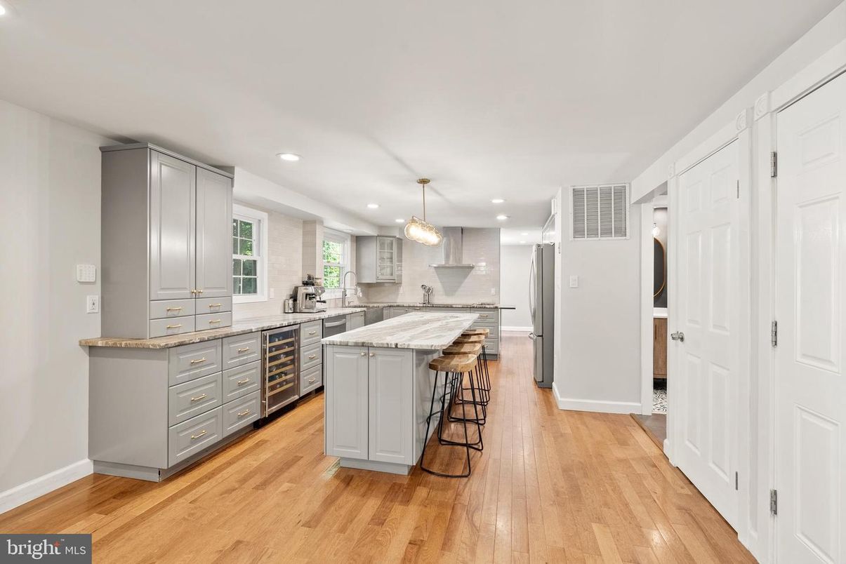 Interior, Kitchen, Pendant Lights, Recessed Lighting, Wood Texture Flooring