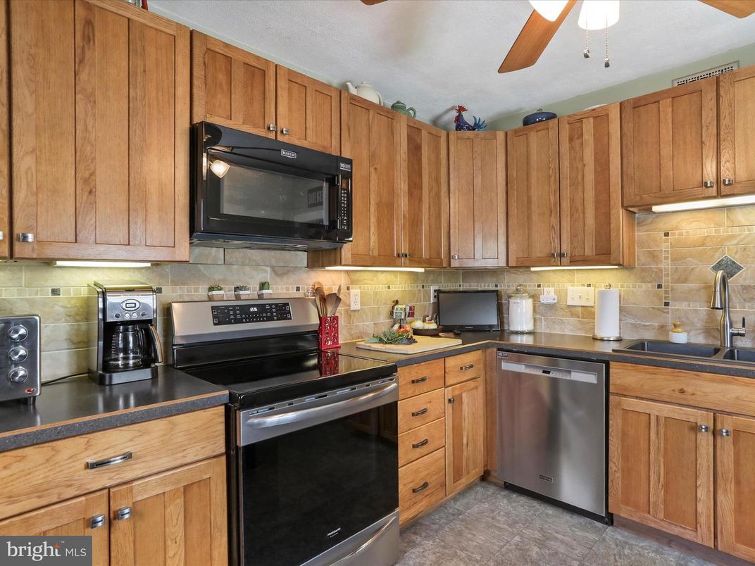 Interior, Kitchen, Stainless Steel Appliances