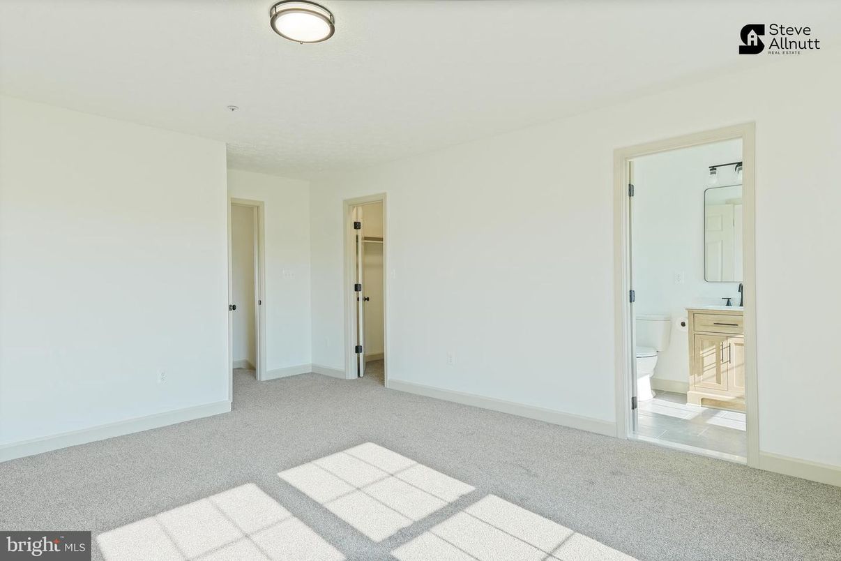Bathroom, Empty room, Interior