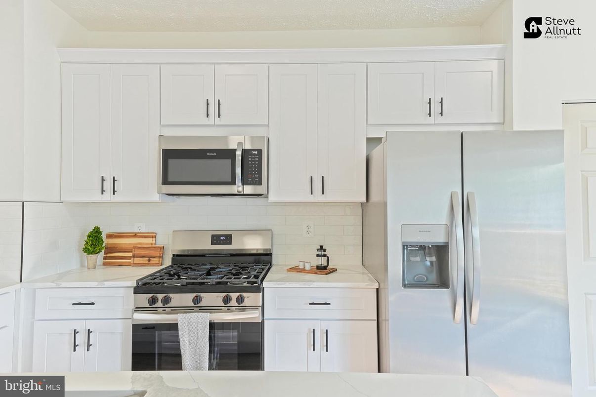 Interior, Kitchen, Stainless Steel Appliances