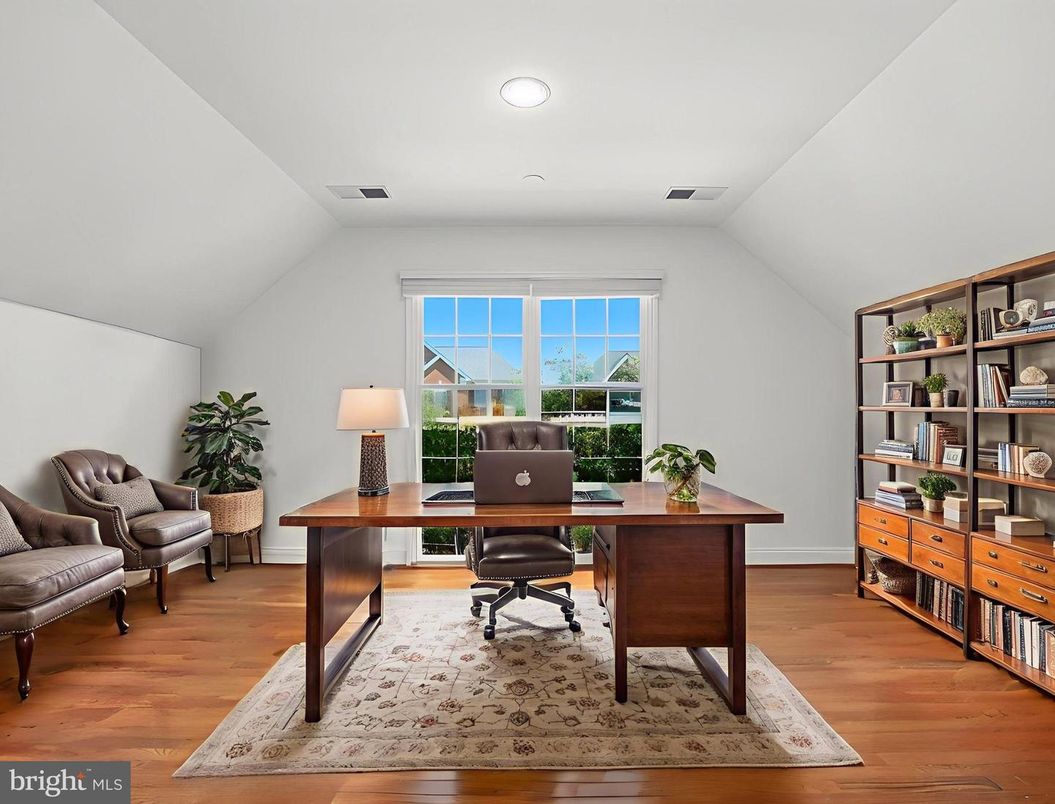 Home Office, Interior, Recessed Lighting, Wood Texture Flooring