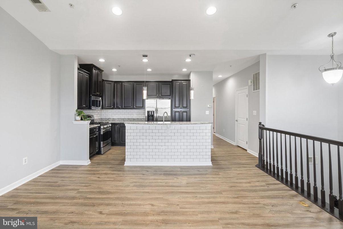 Interior, Kitchen, Pendant Lights, Recessed Lighting, Wood Texture Flooring