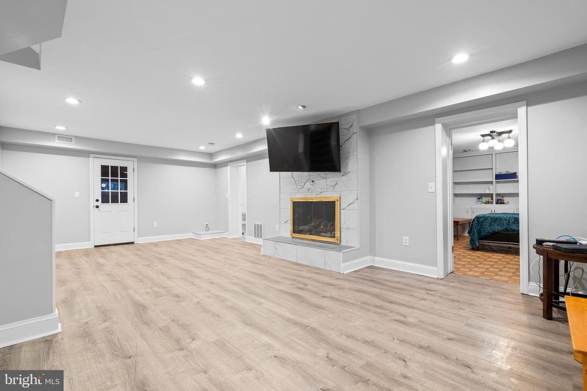 Empty room, Fireplace, Interior, Recessed Lighting, Wood Texture Flooring