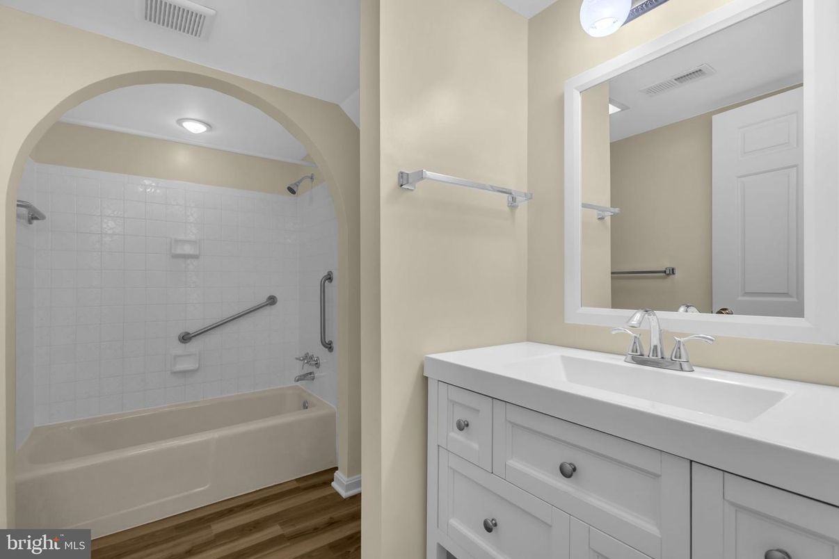 Bathroom, Interior, Recessed Lighting, Wood Texture Flooring