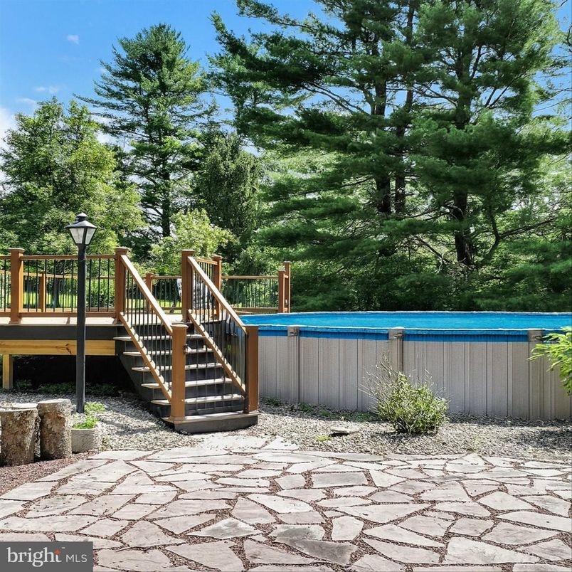 Backyard, Exterior, Hot Tub, Pool