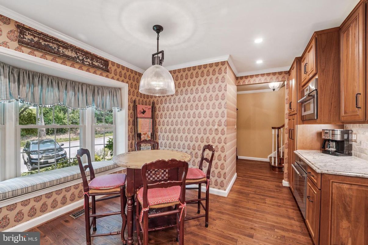 Dining room, Interior, Recessed Lighting, Wood Texture Flooring