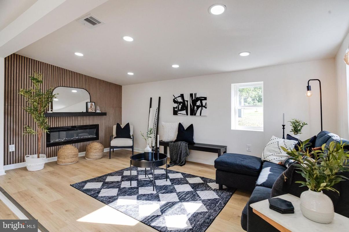 Fireplace, Interior, Living room, Recessed Lighting, Wood Texture Flooring