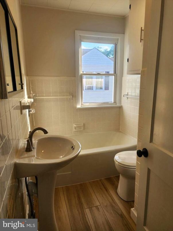 Bathroom, Interior, Wood Texture Flooring