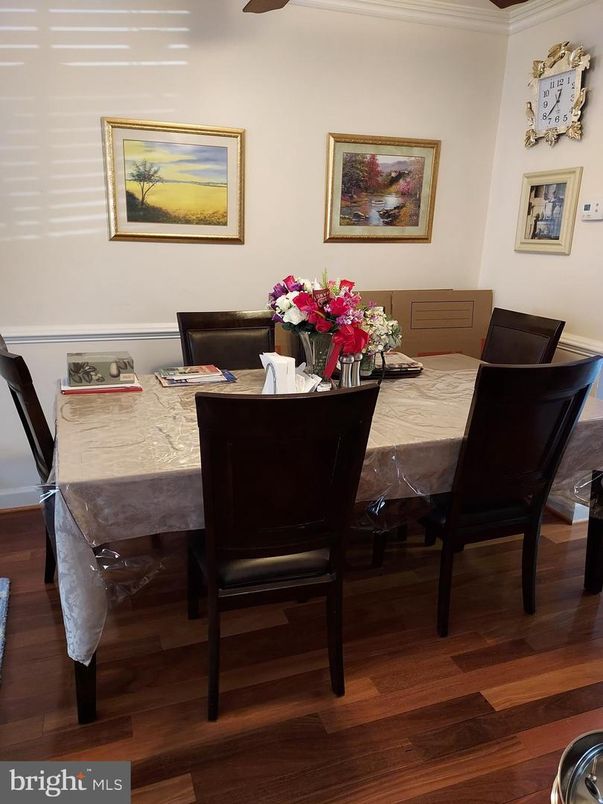 Dining room, Interior, Wood Texture Flooring