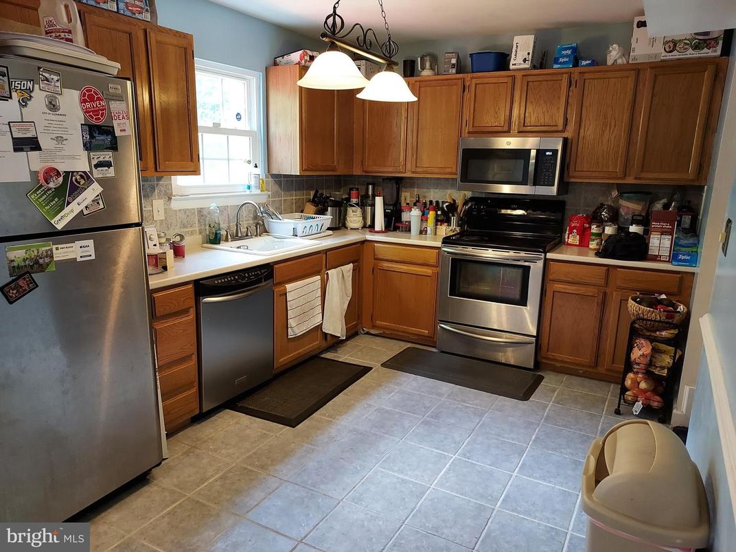 Interior, Kitchen, Pendant Lights, Stainless Steel Appliances