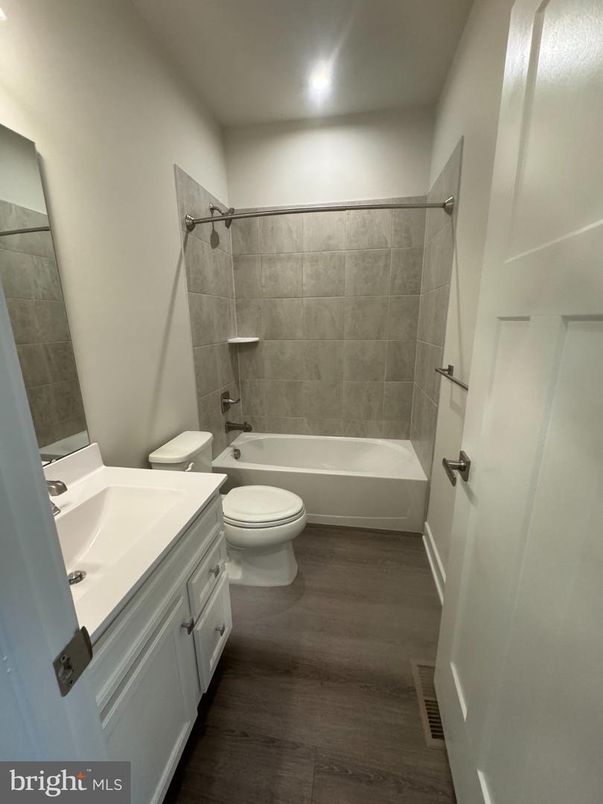 Bathroom, Interior, Recessed Lighting, Wood Texture Flooring