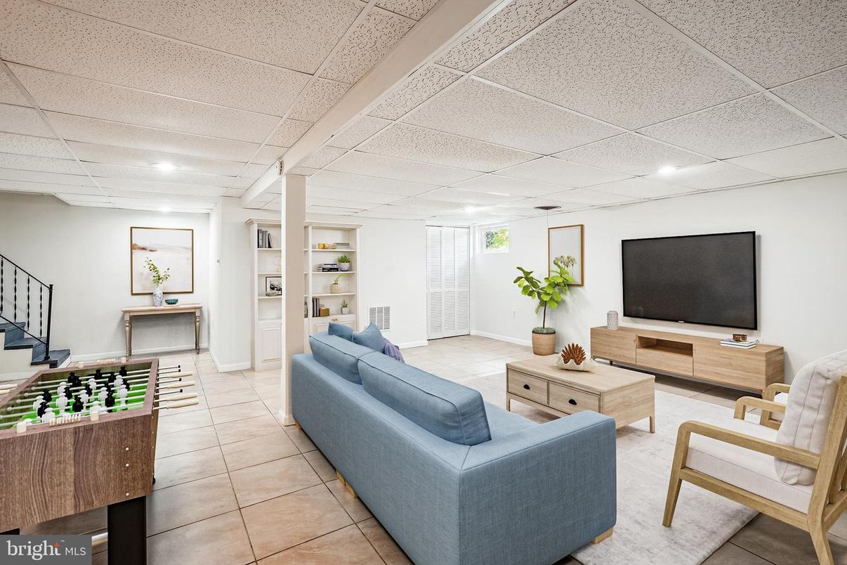 Interior, Living room, Recessed Lighting