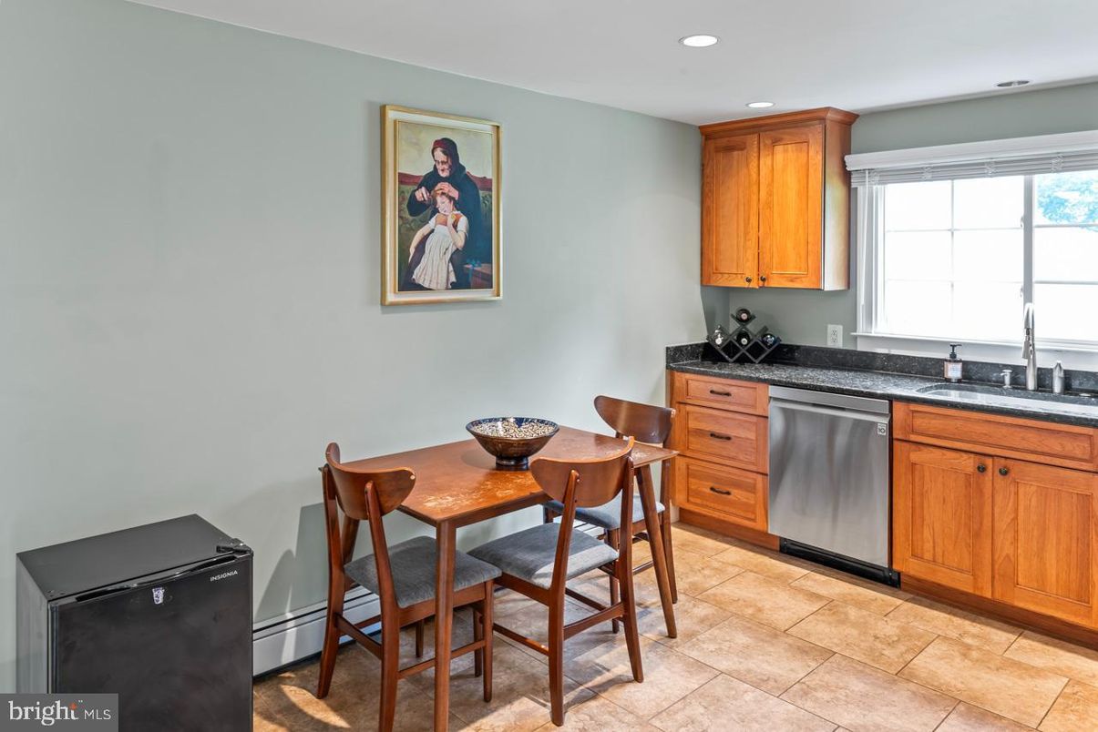 Dining room, Interior, Kitchen, Recessed Lighting